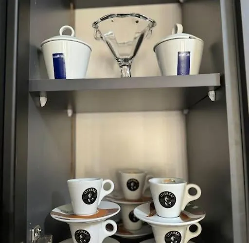 公寓 Cozy Near The *